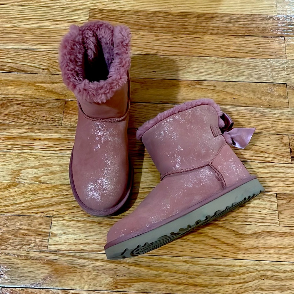 UGG mini Bailey bow glimmer boots, size 7, light pink